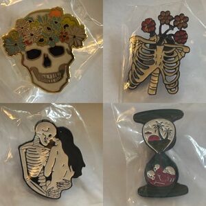 💥4/$20💥 4pc Skull and Floral Enamel Pins